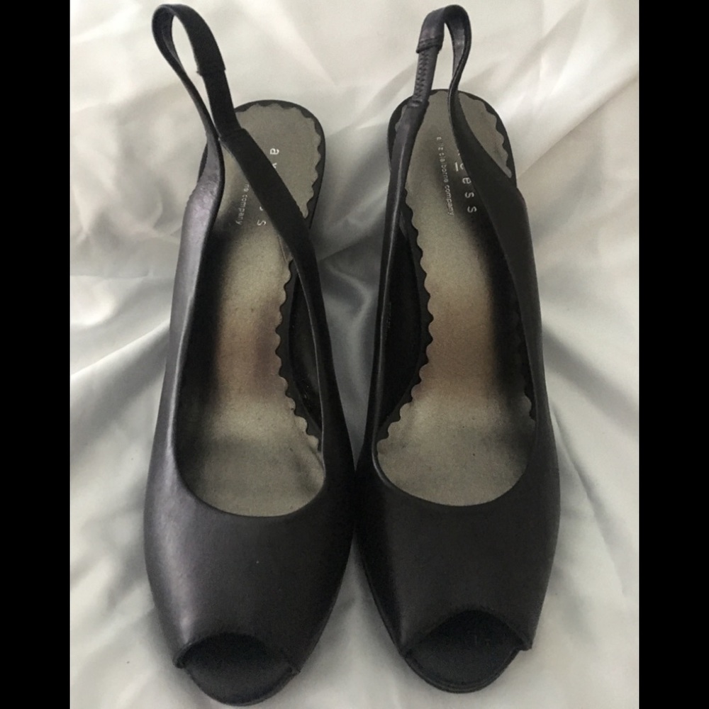 NWOT Axcess open toe wedges